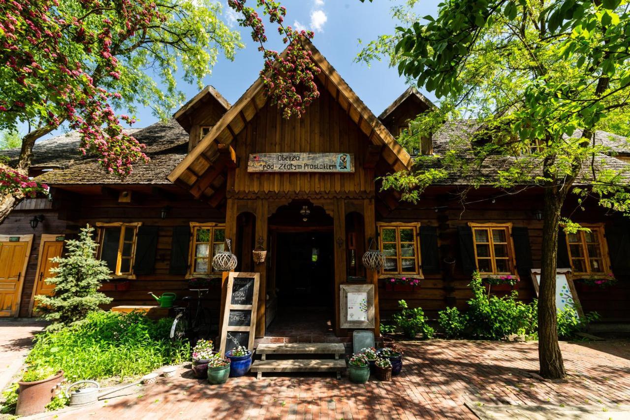 Hotel Oberza Pod Zlotym Prosiakiem Nieborów Exterior foto